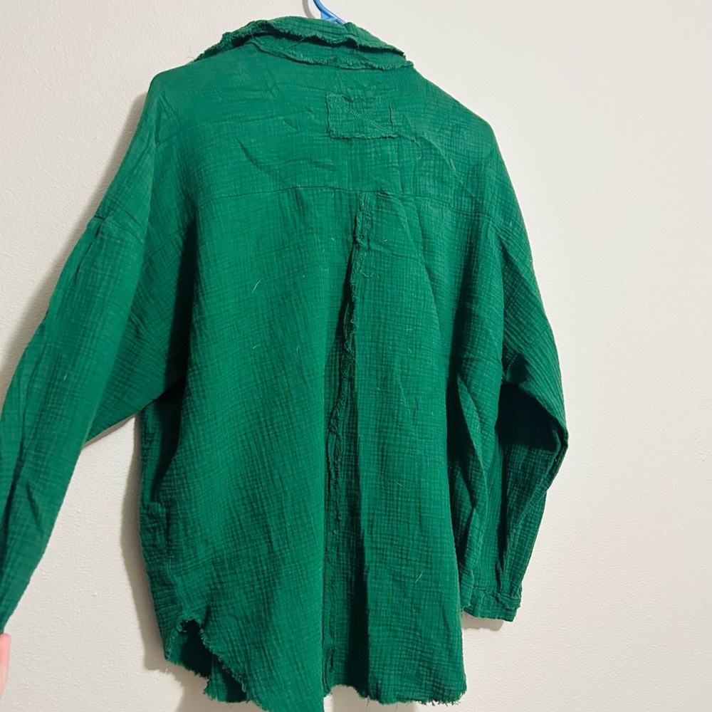 Green button down - Picture 2 of 3